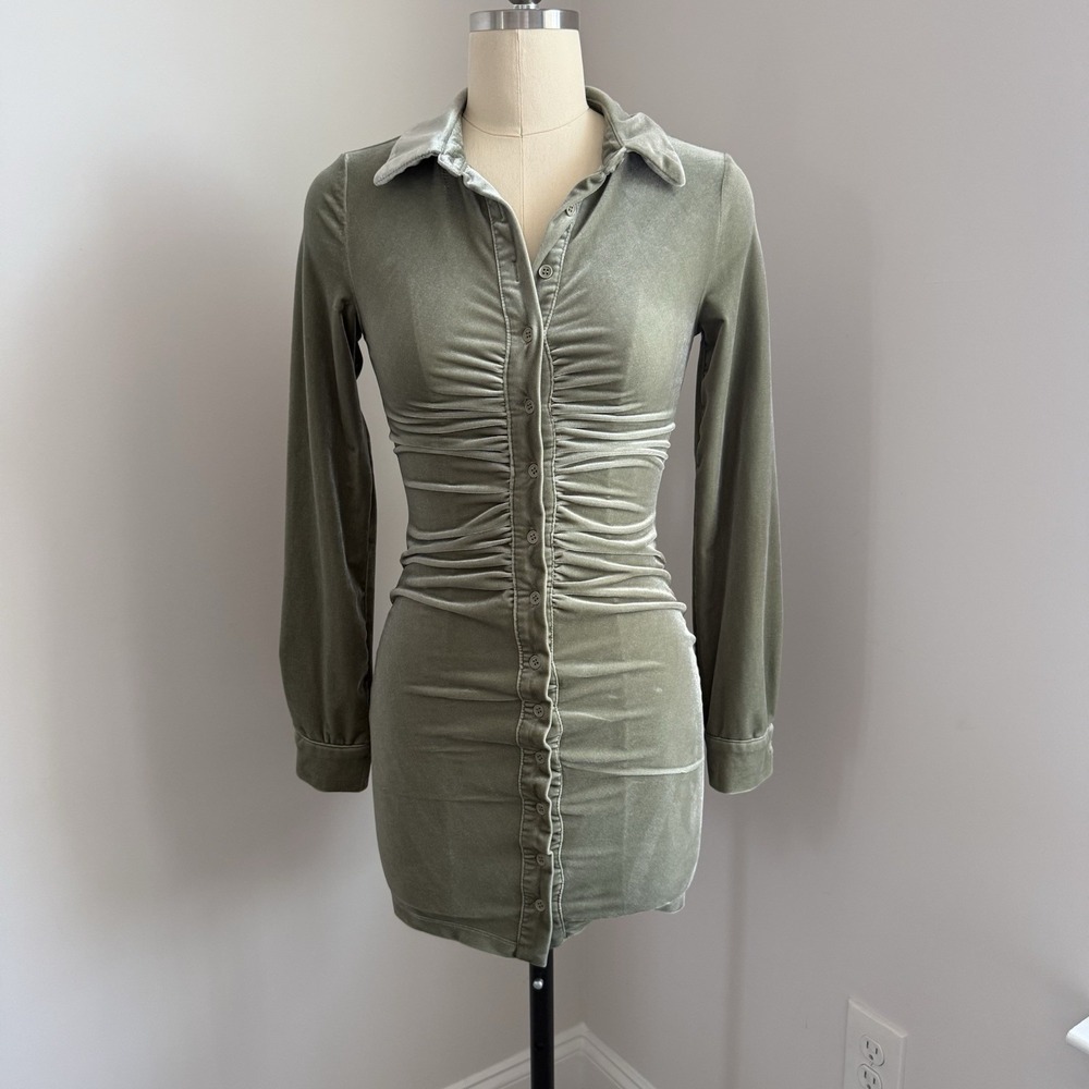 Forever 21  Woman's Velvet Mini Dress Green Ruched Bodycon Long Sleeve Small Y2K